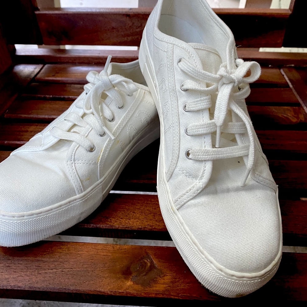 Sam Edelman White Genara Low Top Sneaker